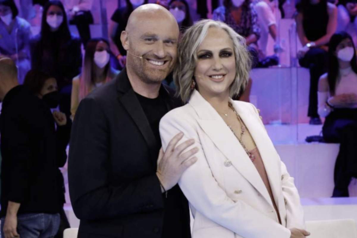 I due insegnanti, che hanno fatto parte del programma Amici di Maria De Filippi, sono tornati a far parlare di sé in un recente episodio di Verissimo