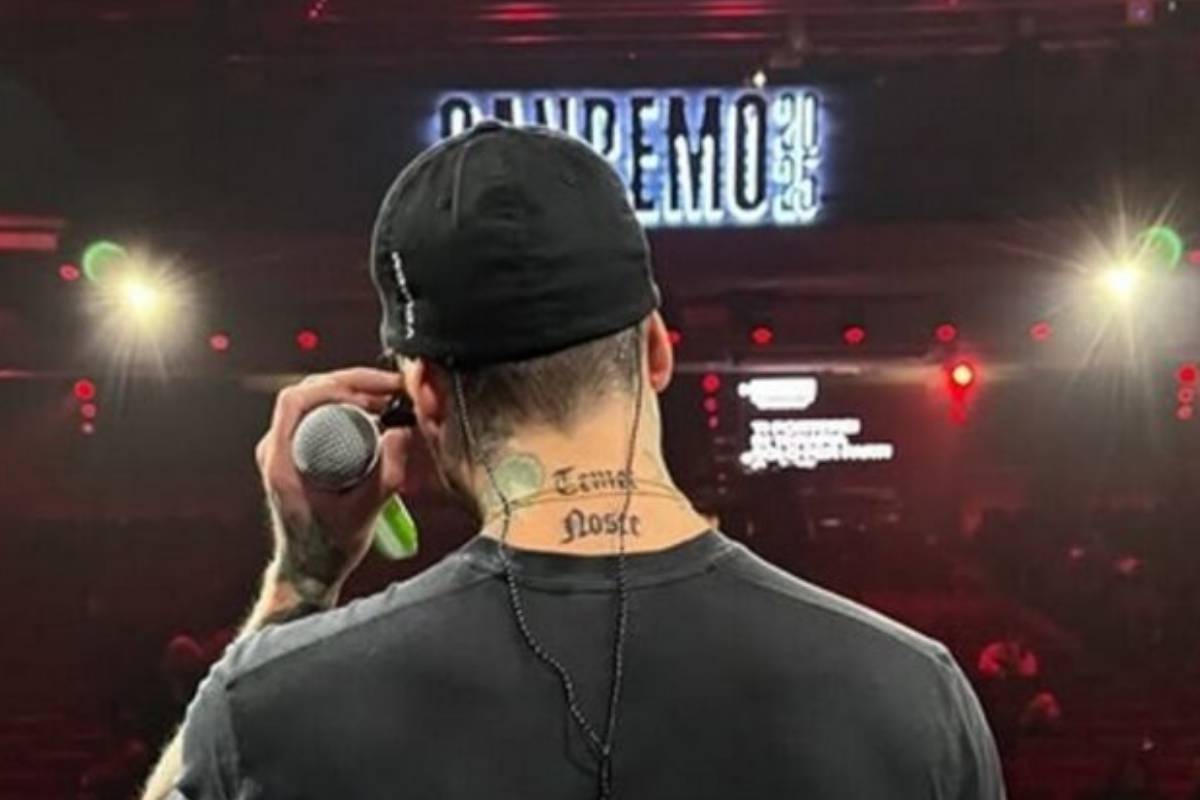 Fedez tatuaggio sul collo