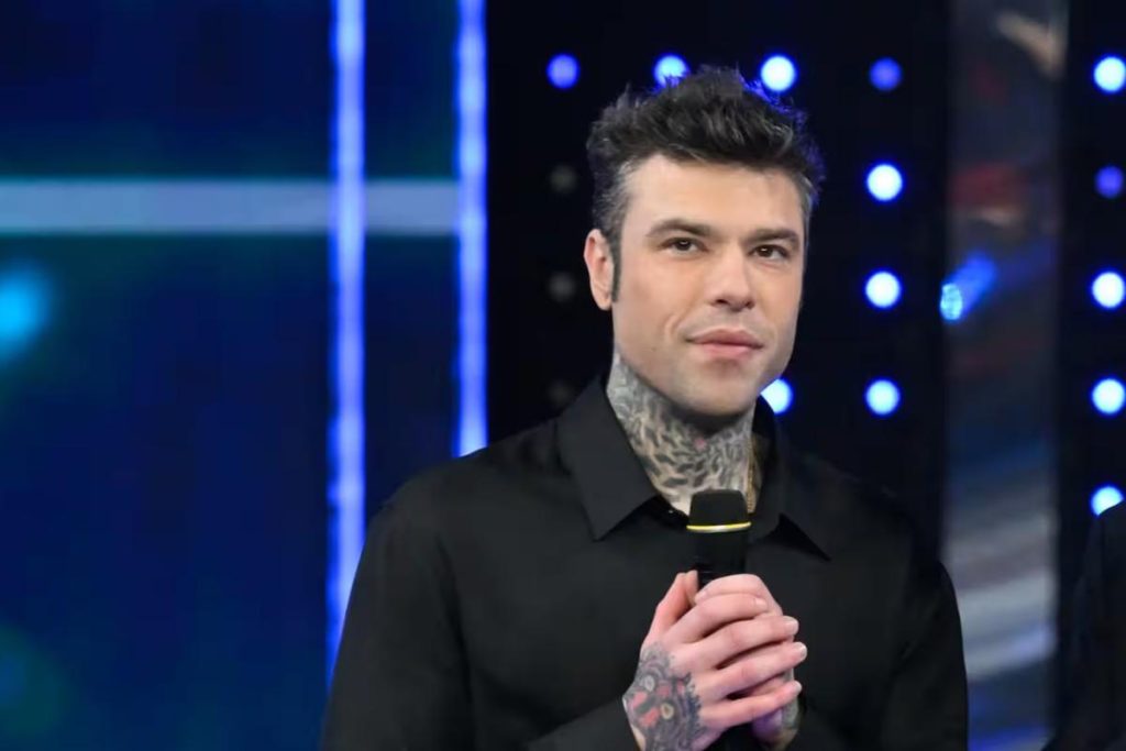 fedez a chi è dedicata la cover